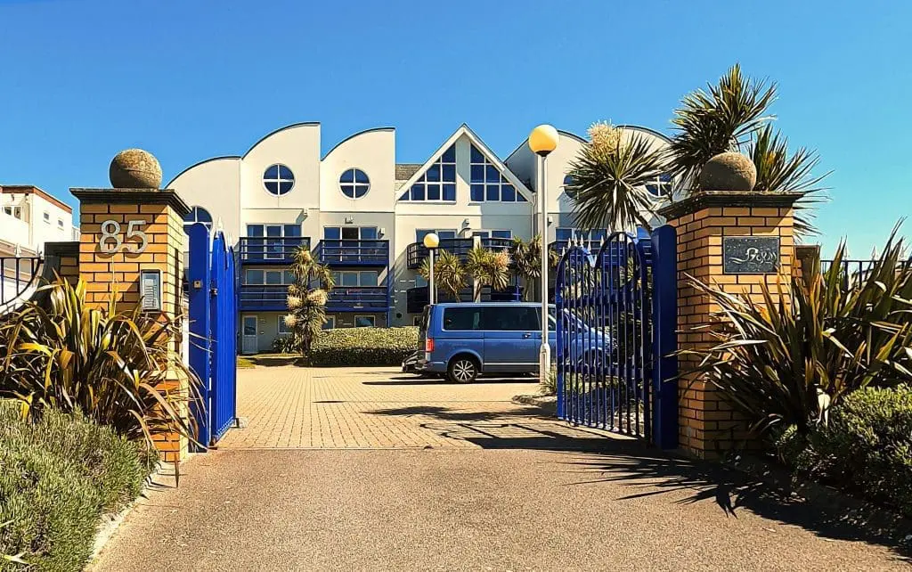 85 Banks Road was designed to represent the sails of a boat