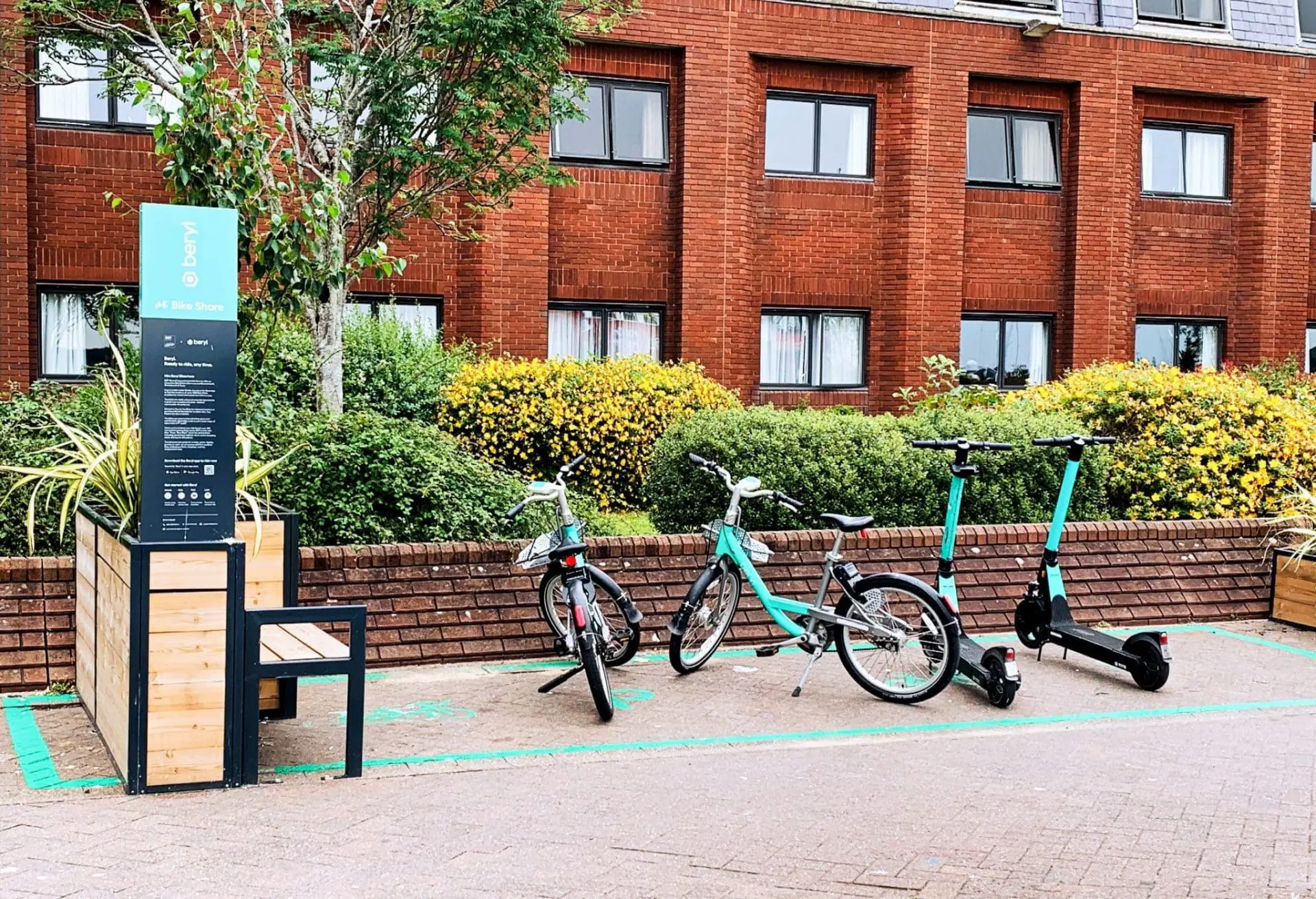 Beryl Bay – Poole Quay