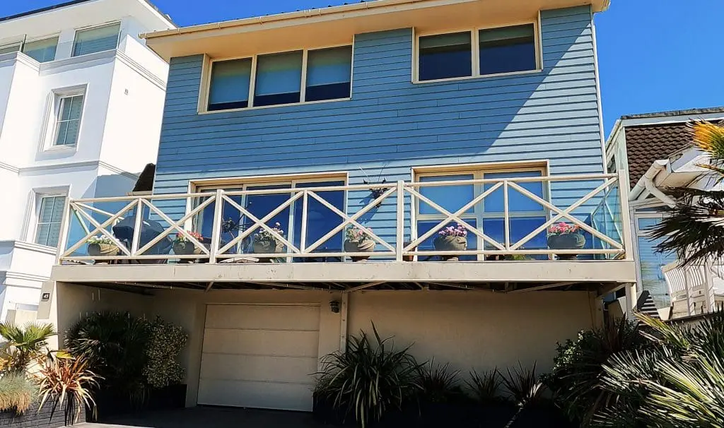 An example of a wood cladding home on Sandbanks peninsula An example of a wood cladding home on Sandbanks peninsula
