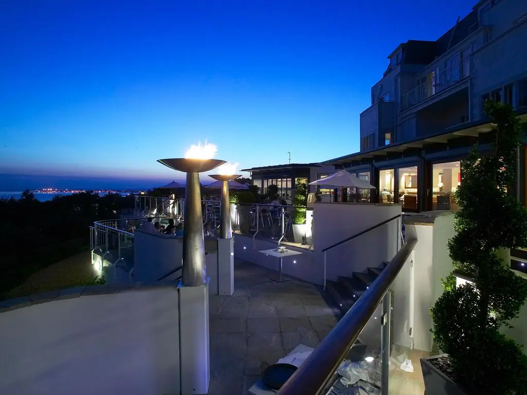 Harbour Heights Hotel