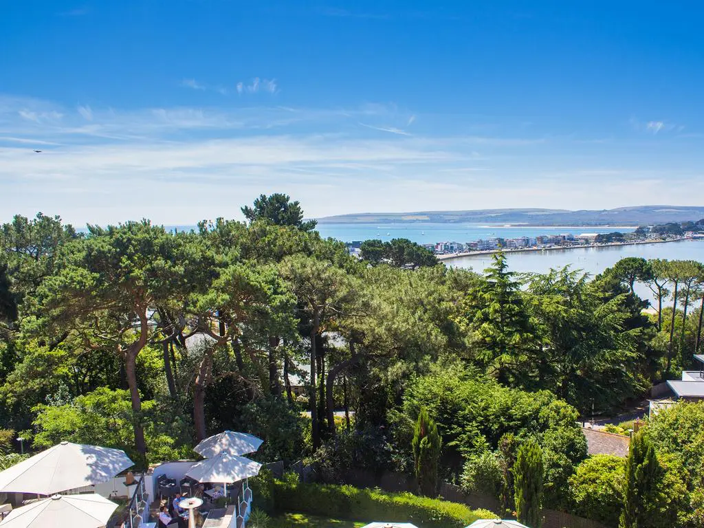 Harbour Heights Hotel