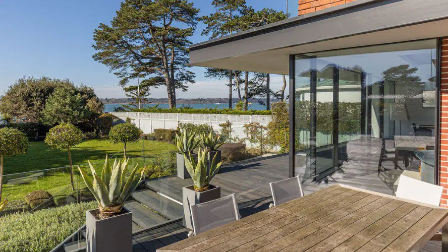 Shore Lodge