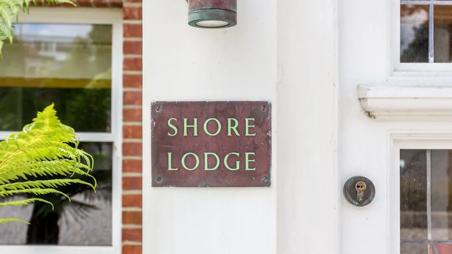 Shore Lodge
