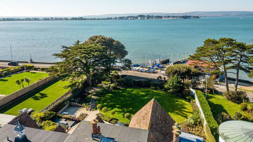 Shore Lodge
