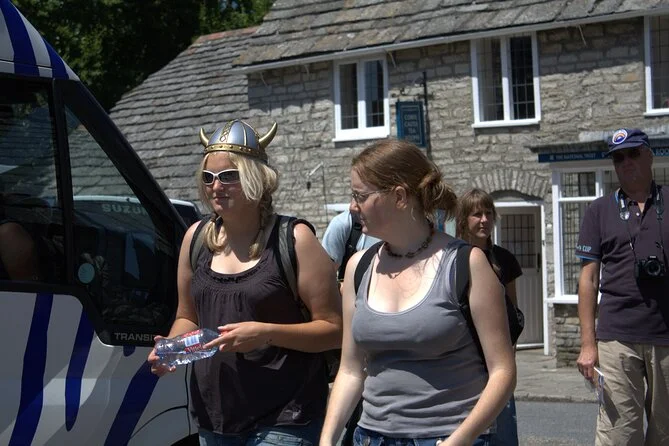 Full Day Jurassic Coast Mini-Coach Tour from Bournemouth