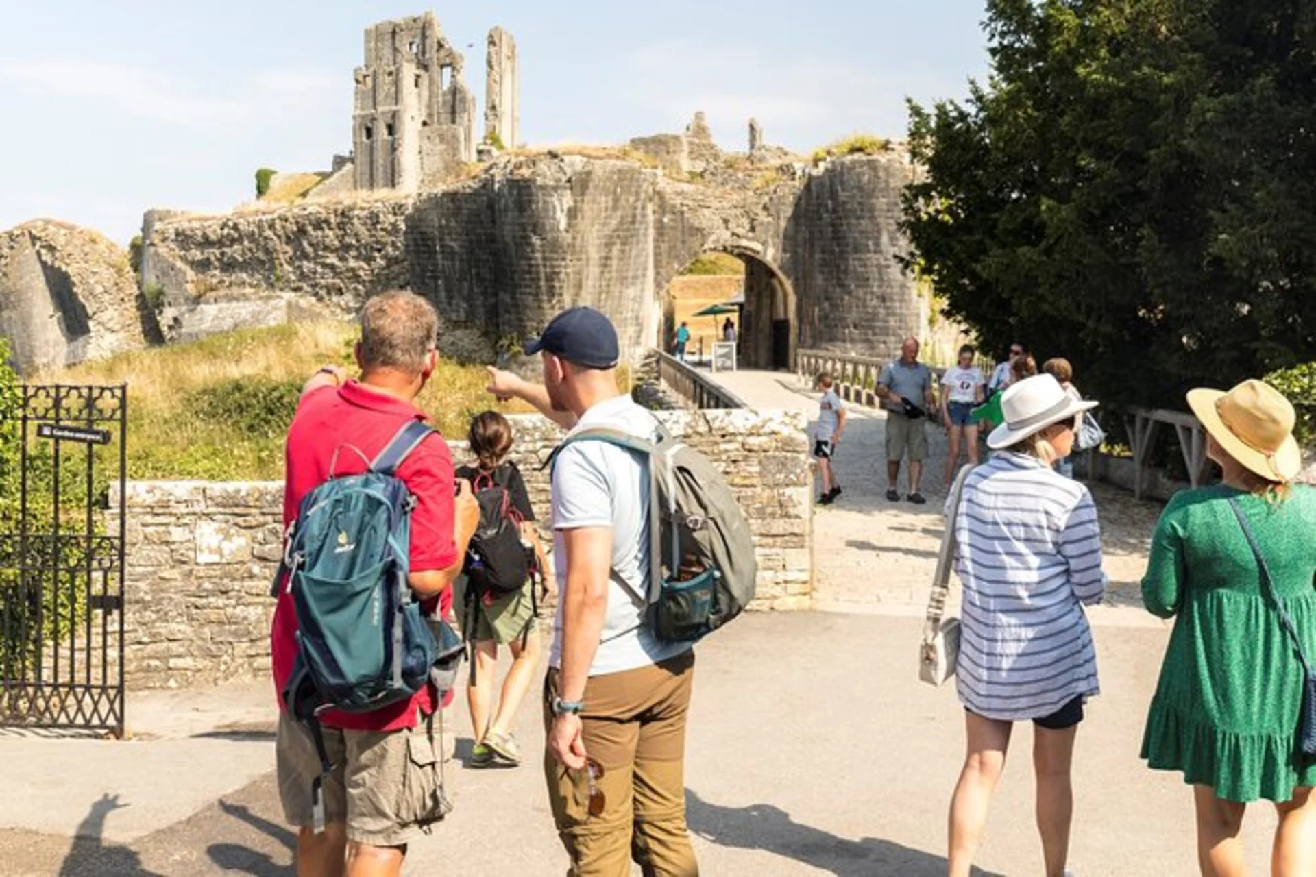 3-Day Jurassic Coast Fossil Hunting and Coastal Tour