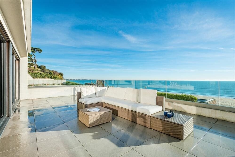 Holiday Like A Millionaire!