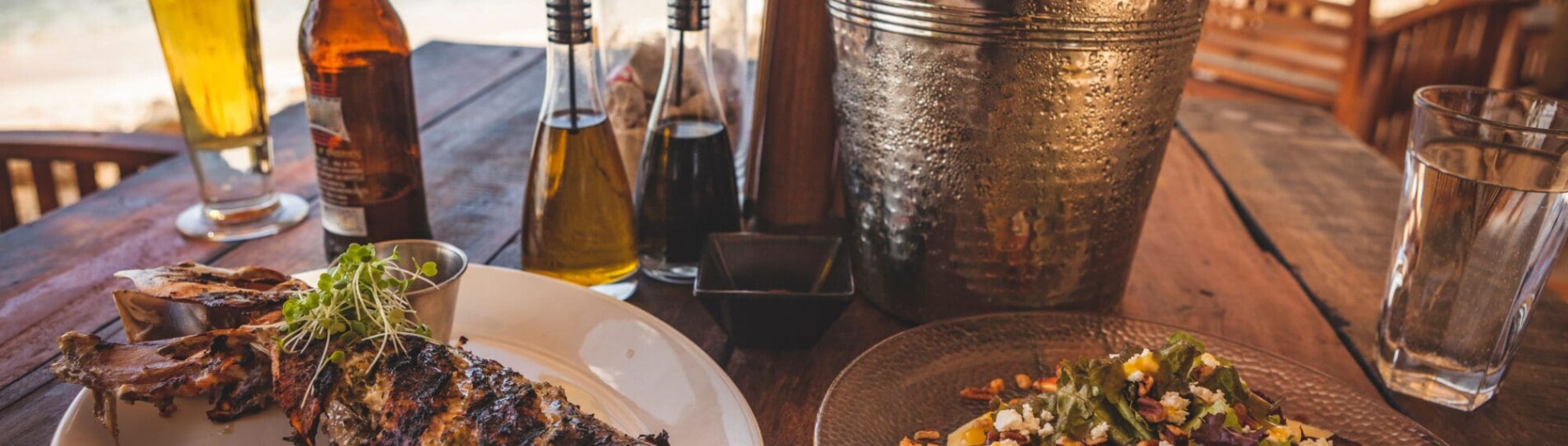 Food & Drinks on the Beach