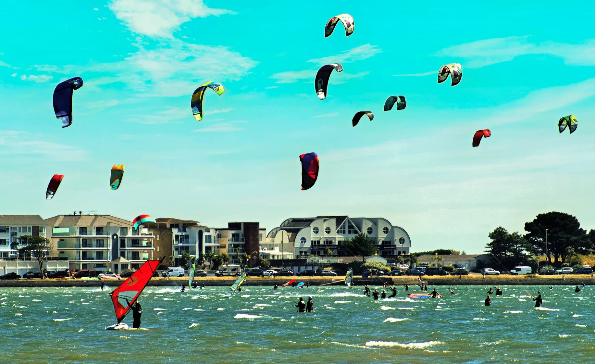 Kite surfers delight at Sandbanks