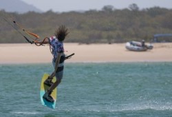 Kitesurfing course (Full Day Session) Thumb