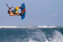 Kitesurfing course (Full Day Session) Thumb