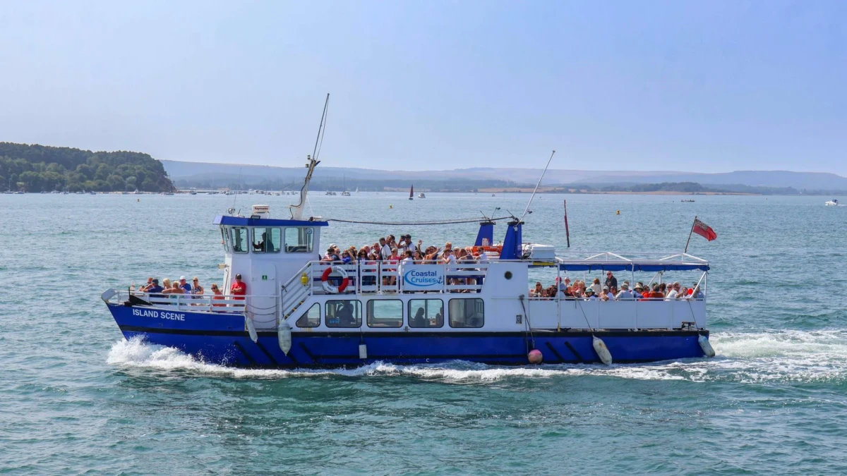 SET SAIL FROM SANDBANKS