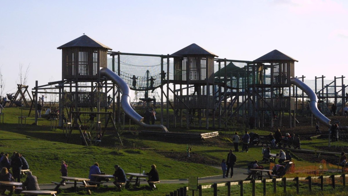 Monkey World – Ape Rescue Centre