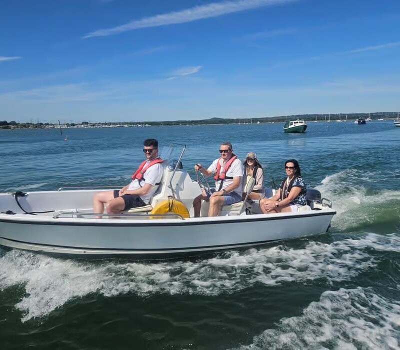 Poole Harbor: Boat Rental Service