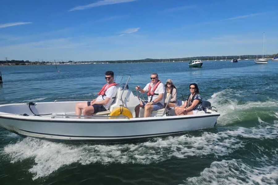 Poole Harbor: Boat Rental Service