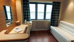 RNLI College Hotel Thumb