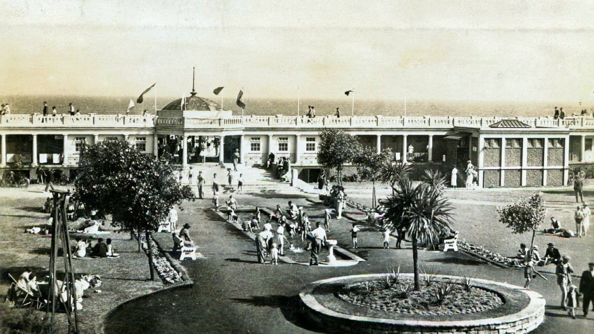 The History of Sandbanks