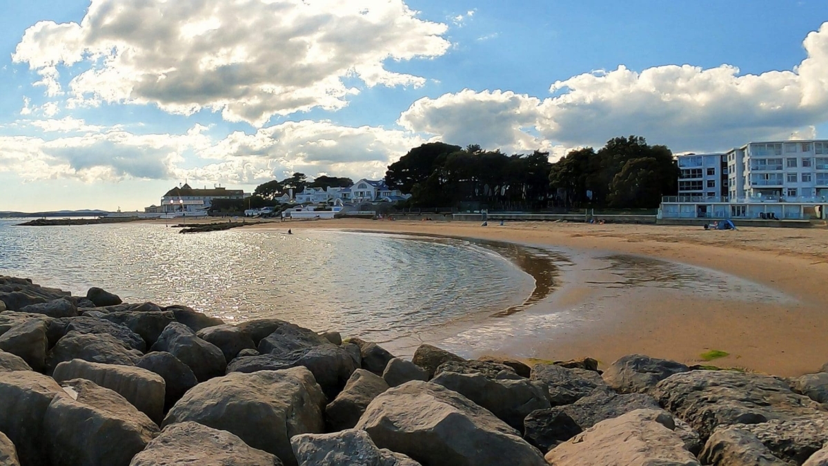 Cubs Beach (Midway Beach)