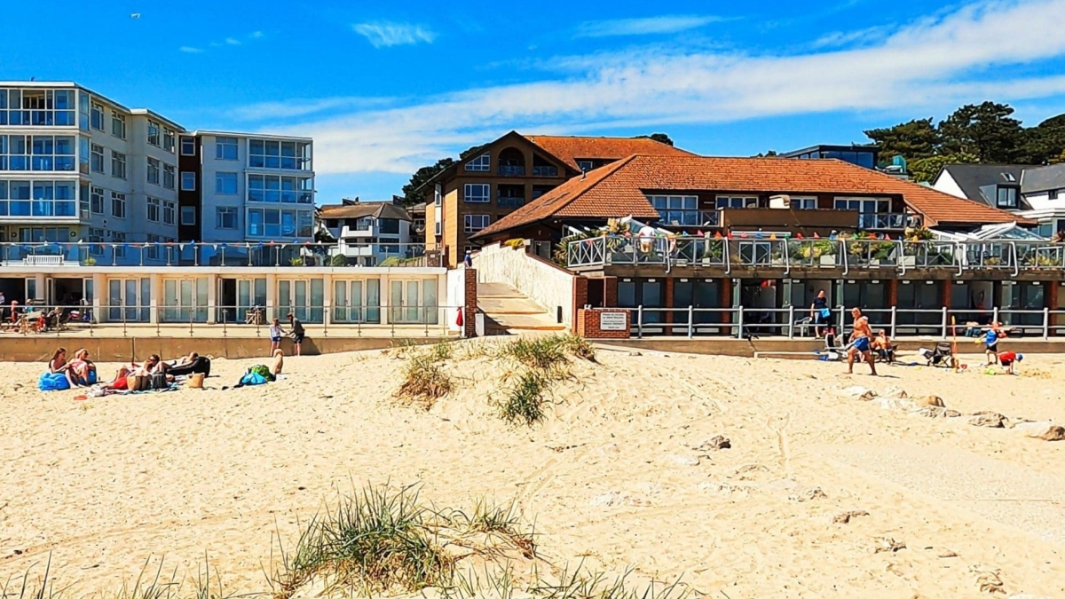 Cubs Beach (Midway Beach)