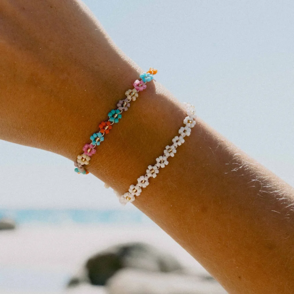 Kelopak Daisy Chain Beaded Bracelet 2