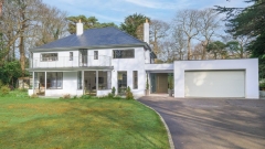 The Garden House (With Beach Hut) Thumb