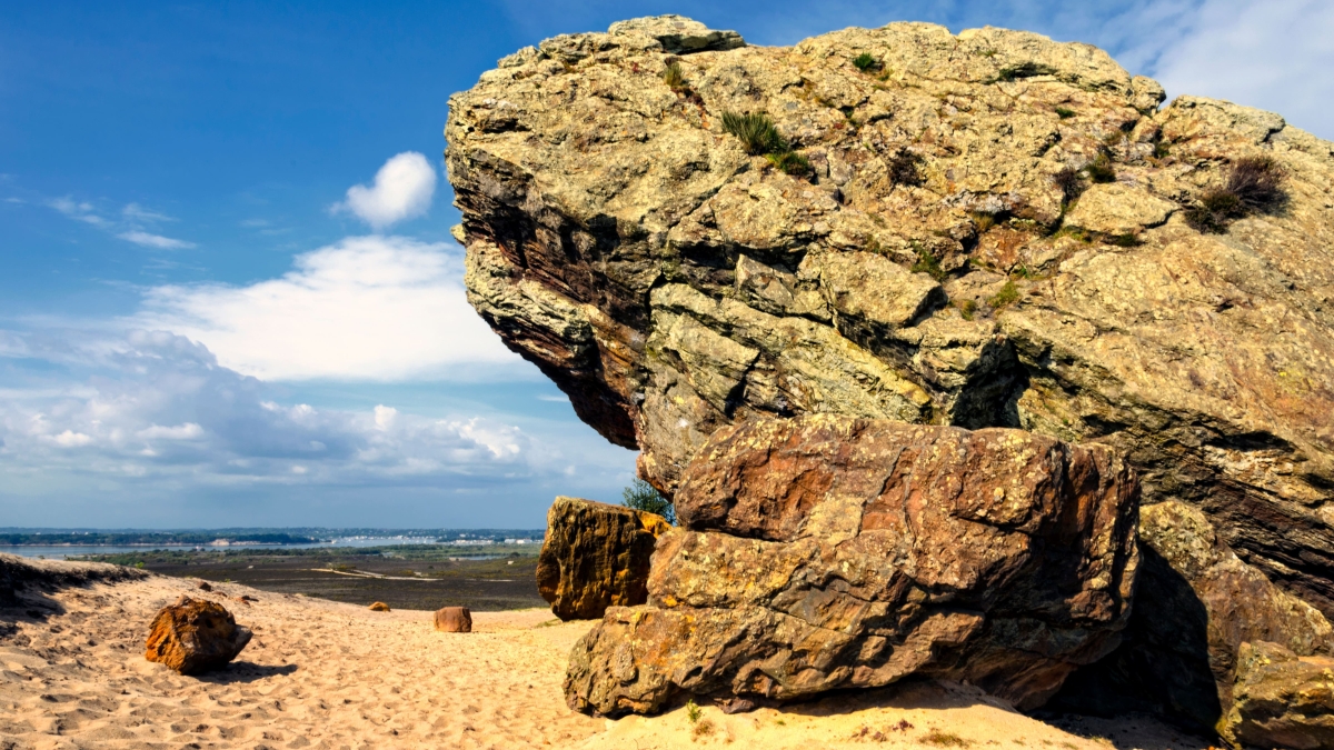 Agglestone Rock